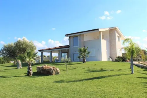 Exclusive use Villa with pool