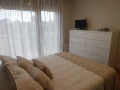 Precioso Adosado con Hidromasaje y Vistas al mar O Mellor Banco Do Mundo De Noalla附近的飯店