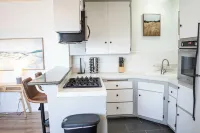 Clean & Calm 1BD Oasis by Beach