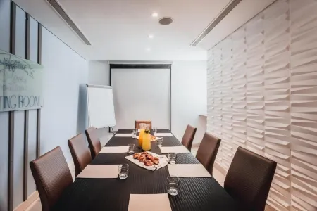 Arroyo Boutique&Business Hotel Отели рядом с достопримечательностью «Авдат»