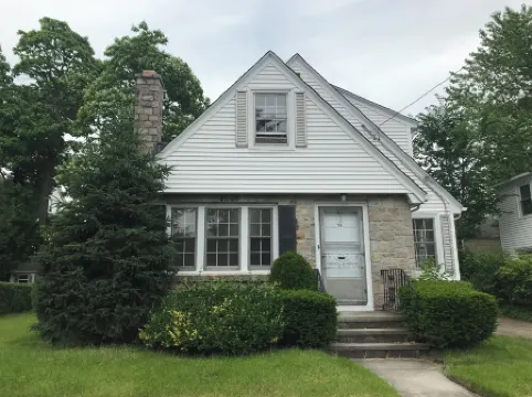 Private two bedroom apartment with backyard