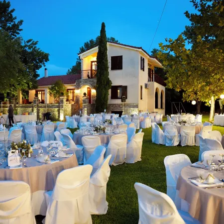 Estate Villa OINOI with Pool