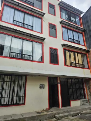 Apartment with very good location, to move around Pereira and Dosquebradas. Hotels in Dosquebradas