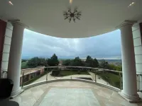 Luxury villa with private pool in Silivri فنادق في Silivri