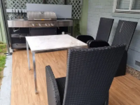 Relax in a cozy house,BBQ,10 mins from the beaches Hotels in Miranda