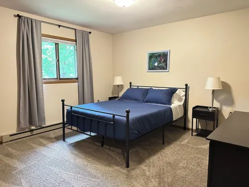 Charming 2-bedroom Home in Reedsburg Home/20min from Wisconsin Dells