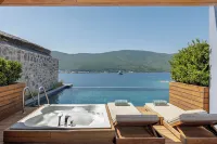 Titanic Luxury Collection Bodrum - Hot Tub