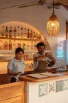 Seaesta Komodo Hostel & Hotel - bar