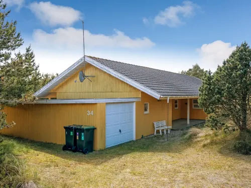 "Jeip" - 2.1km from the sea