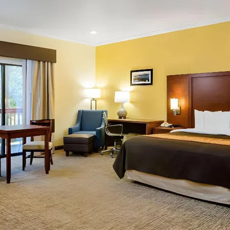 Comfort Inn Monterey Peninsula Airport
