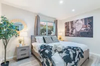 M2-Bungalow Home Quiet & safe 3bedroom 2 bath Foot of the mountain Kingbed! - WiFi
