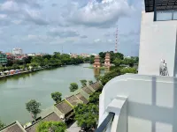 C'Lau Hotel Ninh Binh - A Gem Nestled in Ancient Quarter - con vista montagne