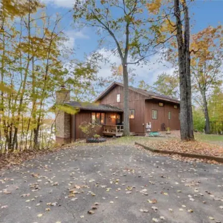 The Cuyuna "Retro Retreat" Family Lake Home