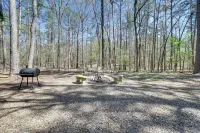Cabin w/ Private Hot Tub: 2 Mi to Broken Bow Lake! - Wifi