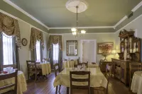 Victorian House Bed and Breakfast - Romantic