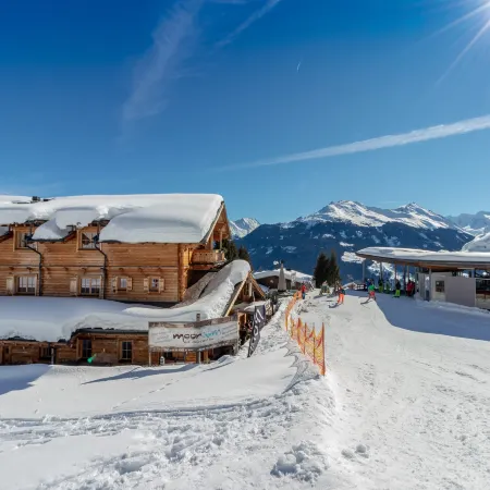 Apartment with Sauna and Ski In Out