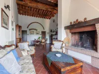 Flat with swimming pool and air conditioning