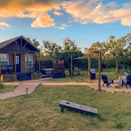Charming Cabin w/ Hot Tub in the Heart of the TX Hill Country