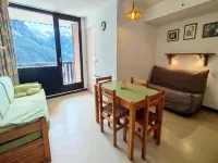 2 Rooms for 6 People