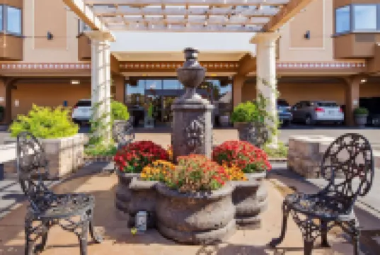 Seville Plaza Hotel, Trademark Collection by Wyndham Hotels near University of Missouri-Kansas City