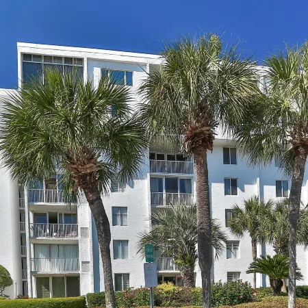 Dolphin Point 404B - 2Br on Holiday with Views of Harbor
