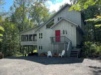 Breathtaking Post & Beam Minutes from Jiminy Peak, Williamstown, Lenox & Hiking Các khách sạn ở Lanesborough