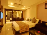Hotel G-Square - Shirdi โรงแรมในเชอร์ดิ