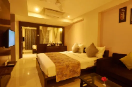 Hotel G-Square - Shirdi