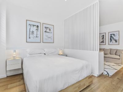 Studio3: Chic Bondi Abode with Pool & A/C