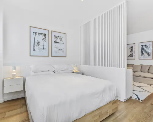 Studio3: Chic Bondi Abode with Pool & A/C Hotels in Bondi Junction
