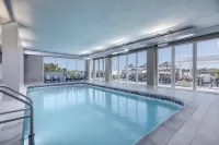 كوست ريهوبوث بيتش، تابيستري كوليكشن باي هيلتون