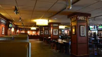 Holiday Inn CHICAGO OAKBROOK by IHG - バー