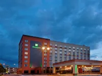 Holiday Inn 大急流城中心 B.O.B.啤酒廠附近的飯店