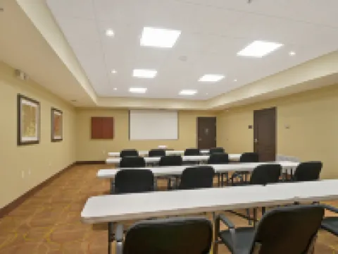 Staybridge Suites 朗維尤by IHG 朗維尤酒店