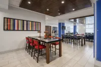 Holiday Inn Express & Suites KELOWNA - EAST by IHG - breakfast