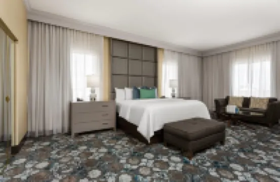 هاوثورن إكستينديد ستاي باي ويندام ويست بالم بيتش إيربورت Hotels near شاطئ بالم بيتش (Palm Beach)