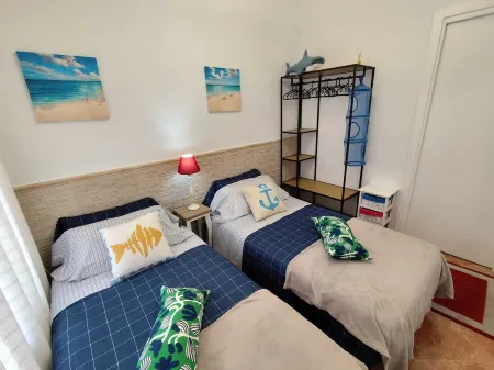 Centrally located first floor apartment. Ideal for families 50 meters from the beach Отели в г. Grau i Platja