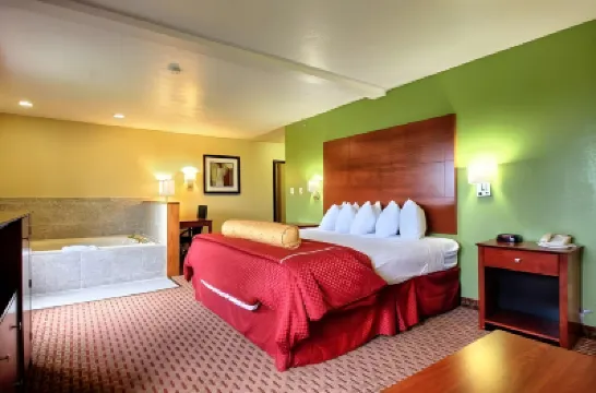 Best Western Plus Altoona Inn Hotels in Altoona