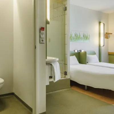 ibis budget Warszawa West Station Hotels near Bemowo