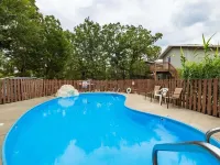 Tranquil Woods Retreat Branson Hotels in Indian Point