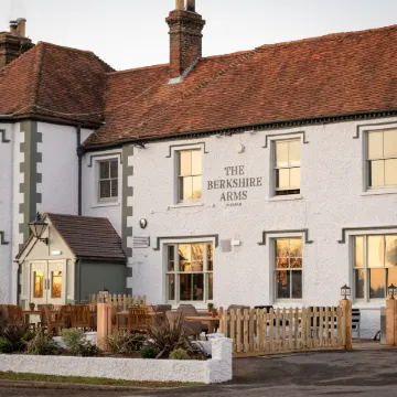 Berkshire Arms by Chef & Brewer Collection