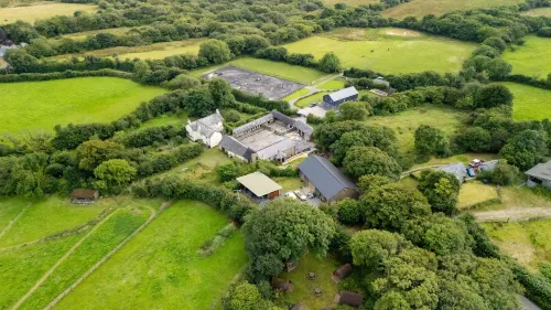 Hoppers Barn Hotels in Holsworthy