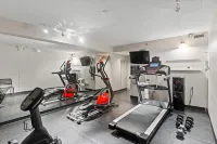 Country Inn & Suites by Radisson, Saskatoon, SK - Gym