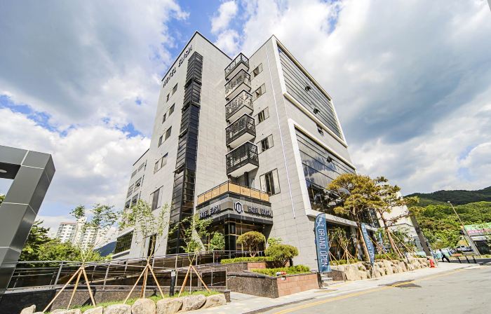 Hotel Elysia