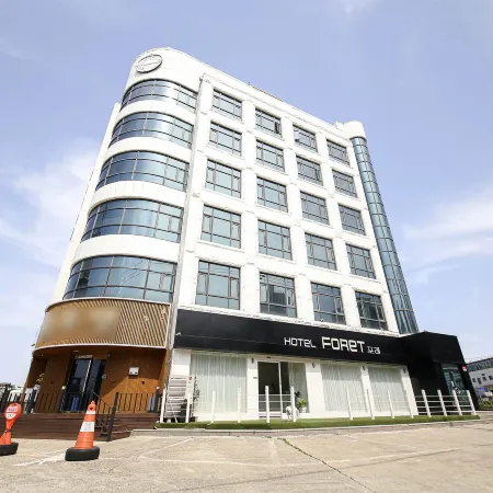 Sokcho Hotel Foret Отели рядом с достопримечательностью «Храм Синхынса»
