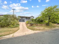4-Bed Family Home with Spacious Backyard and BBQ