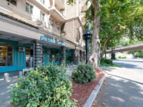 แคปซูล โรงแรม แฮปปี้ เลานจ์ โรงแรมในทบิลิซี