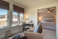 C.H. Bailey House Hotels in Glide