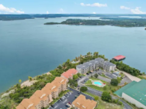 Lake Harbour on TRL For 6 Hotels in Ridgedale