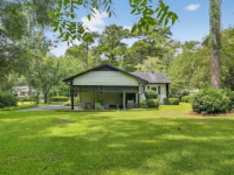 Cozy Moultrie Home With Backyard Retreat 3 Bedroom Home Hotels in Moultrie